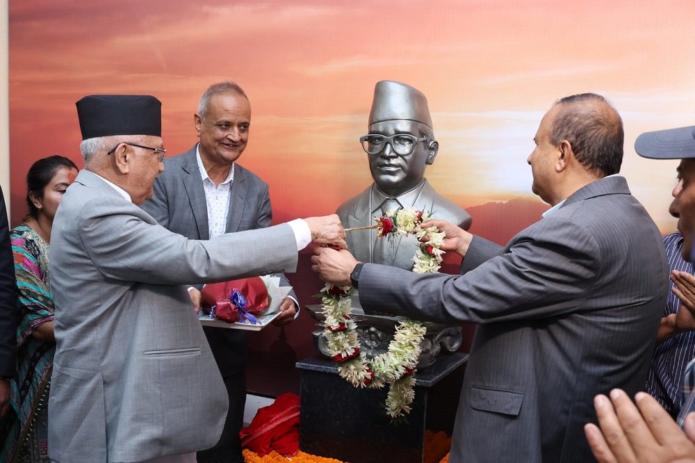 प्रधानमन्त्रीद्वारा जननेता भण्डारीको प्रतिमा अनावरण
