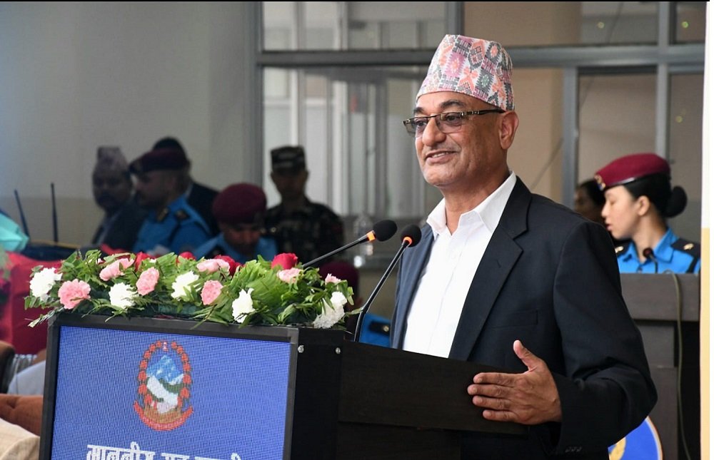 जनताको मुद्दा बोक्न प्रहरीहरुलाई गृहमन्त्री लेखकको निर्देशन