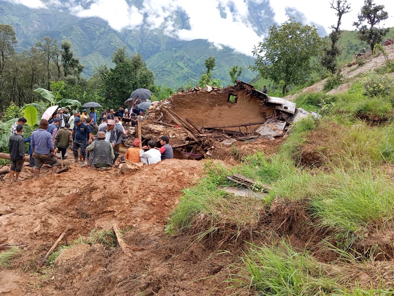 बाढी, पहिरो लगायतका विपद्‍मा परी हालसम्म १९५ जनाको मृत्यु