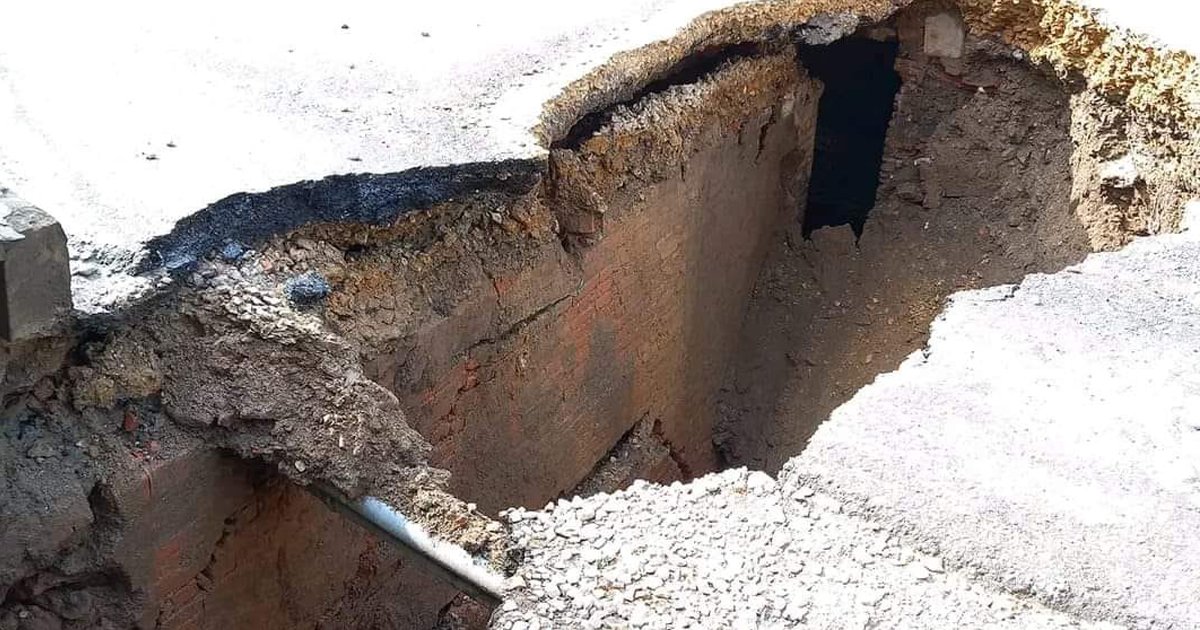 काठमाडौं महानगर अगाडिको सडक भासियो