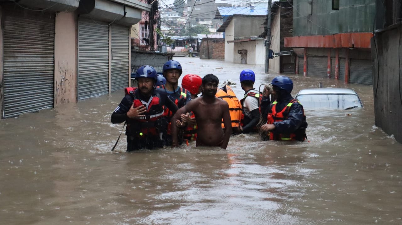 बाढी र पहिरोमा मृत्यु हुनेको संख्या १४८ पुग्यो