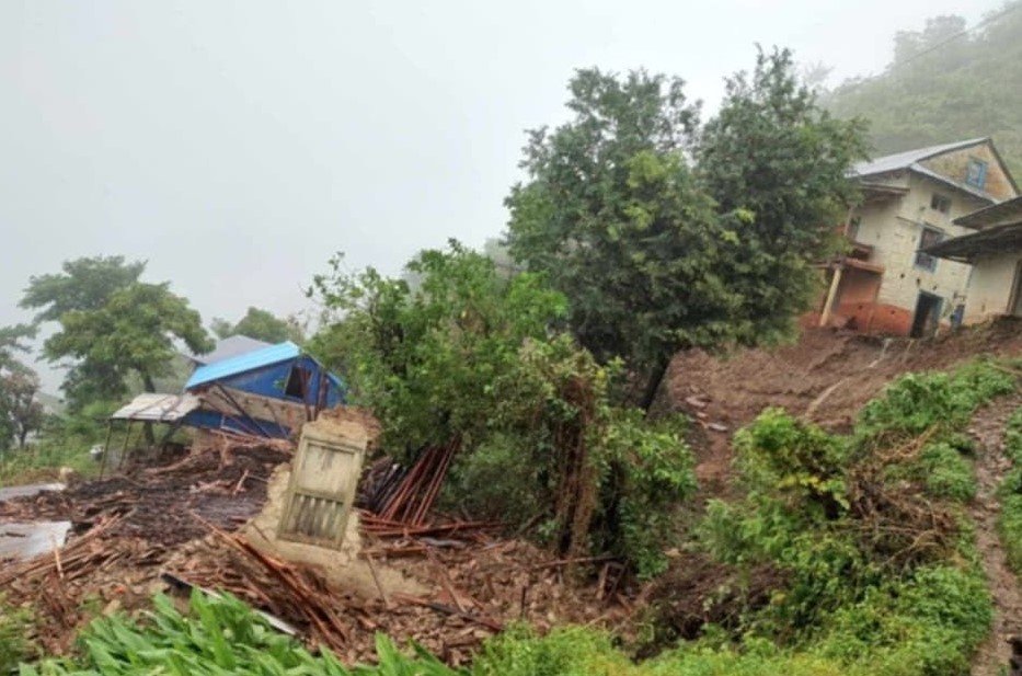 काभ्रेमा हालसम्म दश जनाको निधन, १३ व्यक्ति बेपत्ता