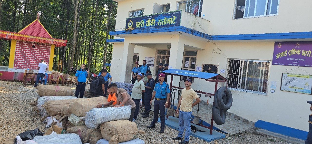 मकवानपुर प्रहरीले बरामद गर्‍यो एक करोड ३५ लाख मूल्यका सामान