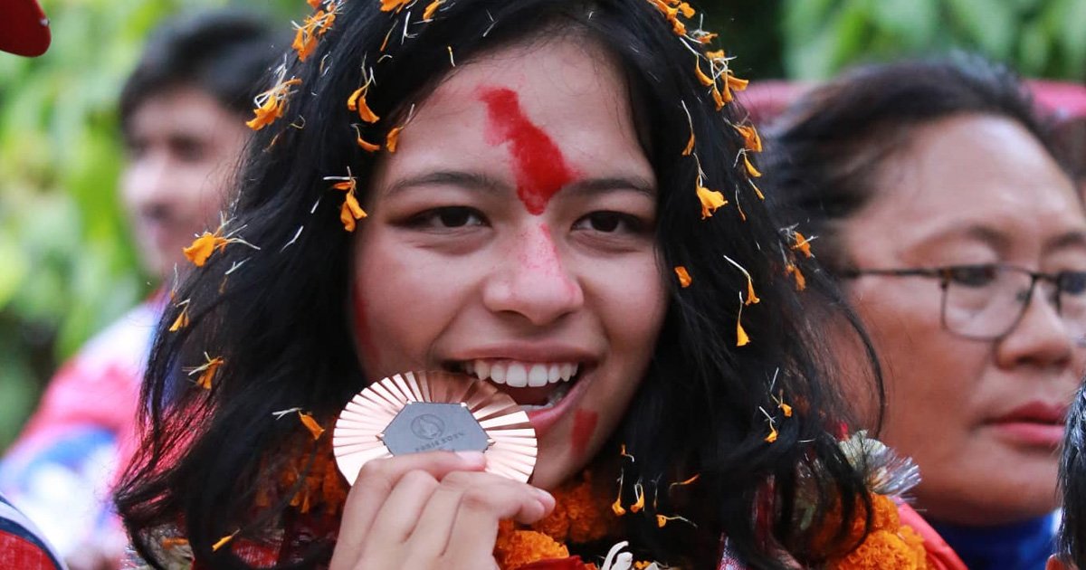 राष्ट्रपति पौडेलबाट काश्य पदक विजेता पलेशालाई सम्मान