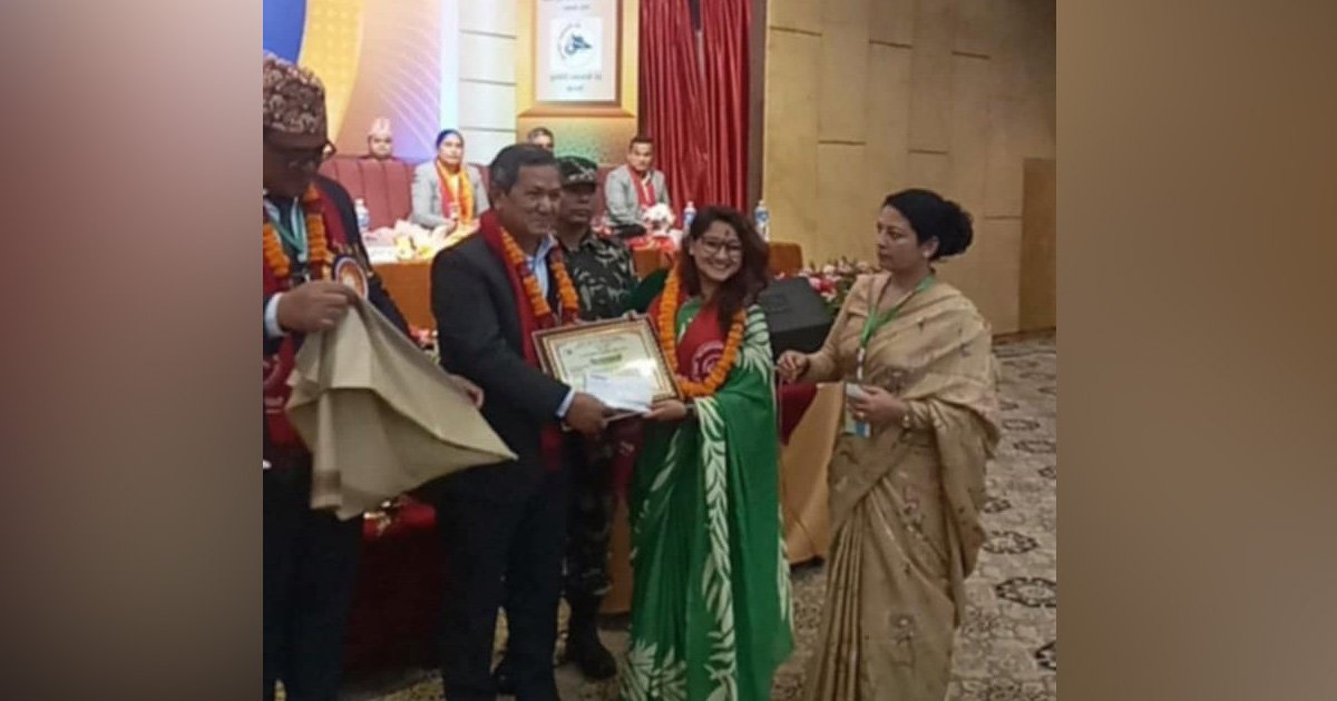 सञ्चारकर्मी थापा सम्मानित