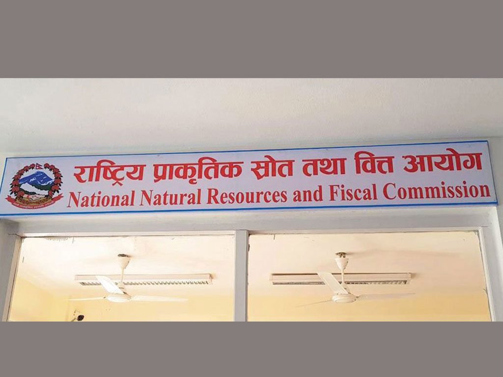 प्रदेश र स्थानीय तहलाई छुट्याइएको अनुदान हस्तान्तरण नहुँदा बजेट कार्यान्वयन प्रभावित’ : वित्त आयोग प्रतिवेदन