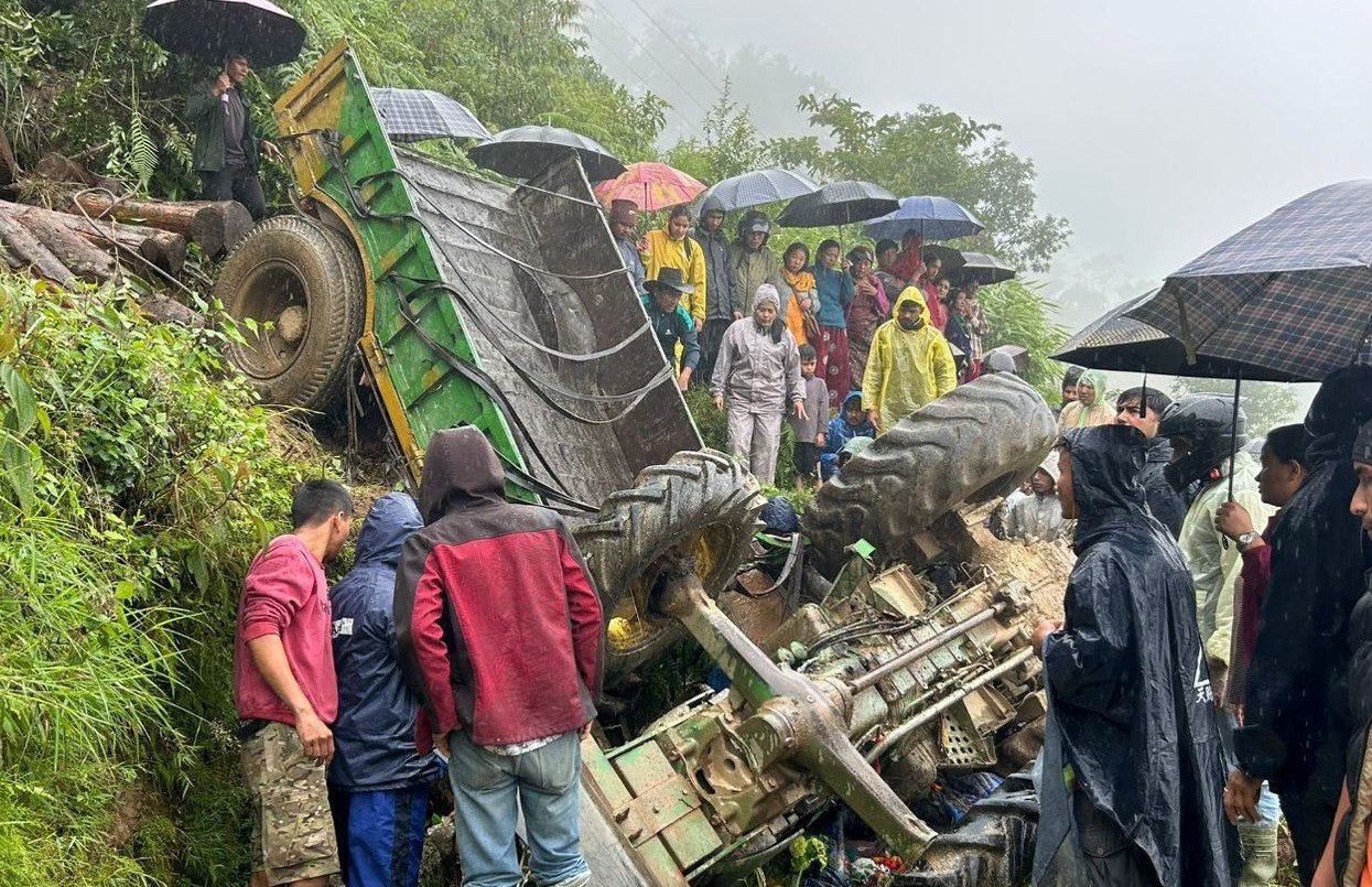 भोजपुरमा ट्याक्टर दुर्घटना : दुईको मृत्यु, चार घाइते