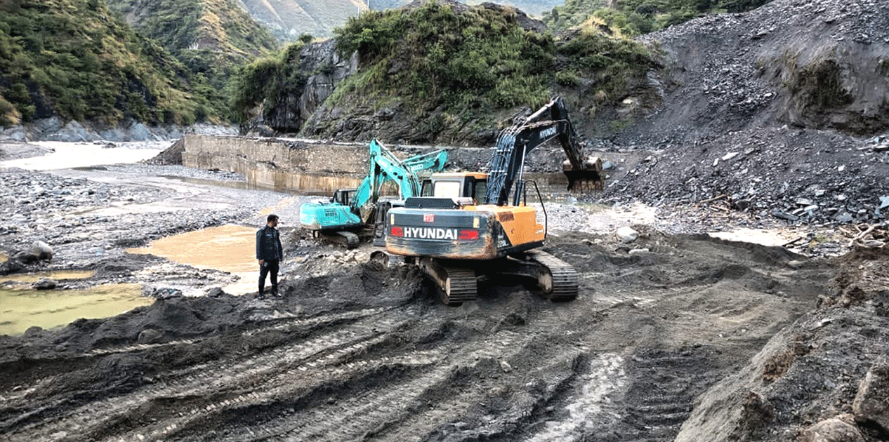 तीन दिनदेखि अवरुद्ध बिपी राजमार्ग सञ्चालन