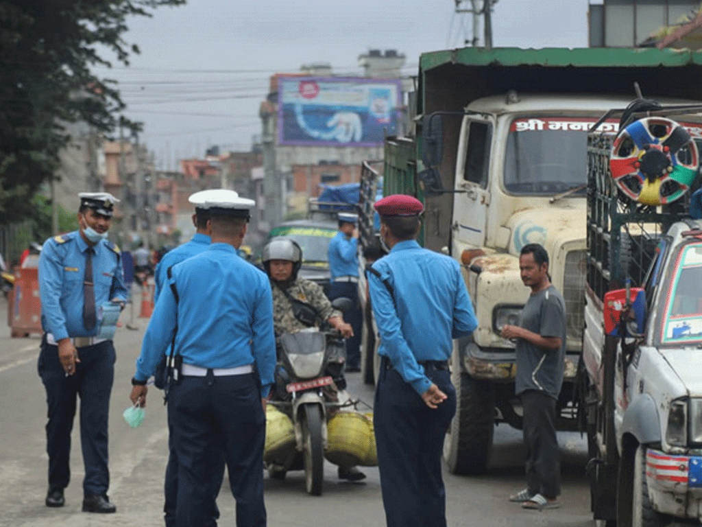 लागूपदार्थ सेवन गरी सवारी चलाउने ६ जना नियन्त्रणमा