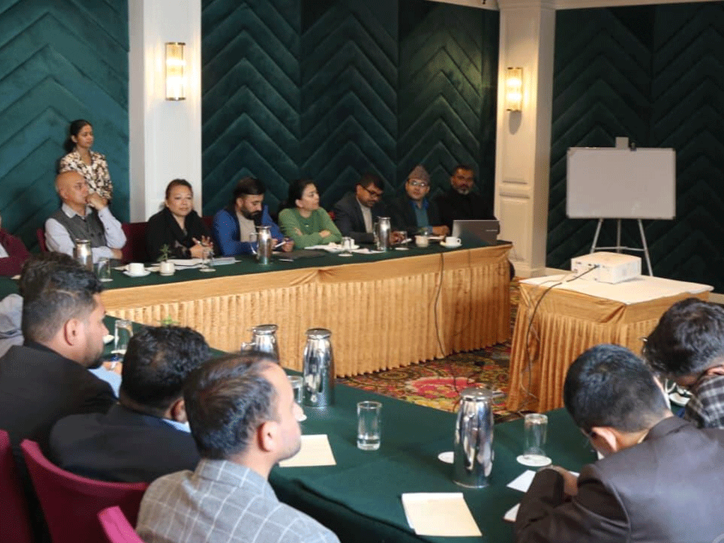 खानेपानी र सरसफाइको क्षेत्रमा साझेदारसँग छलफल