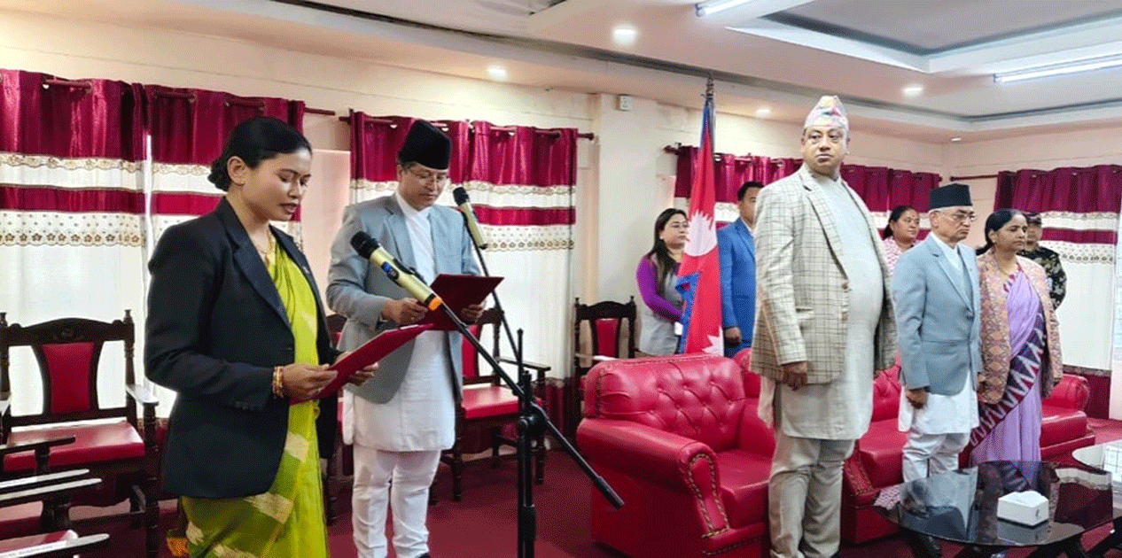 मुख्य न्यायाधिवक्ता अप्सरा बस्नेतद्वारा पद तथा गोपनीयताको शपथ ग्रहण