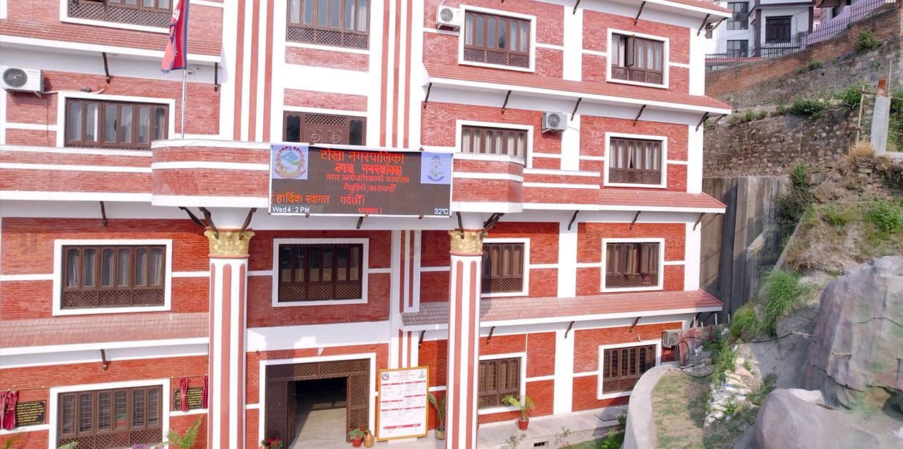 टोखाभित्रका मुख्य सडकमा ‘स्मार्ट’ सडक बत्ती