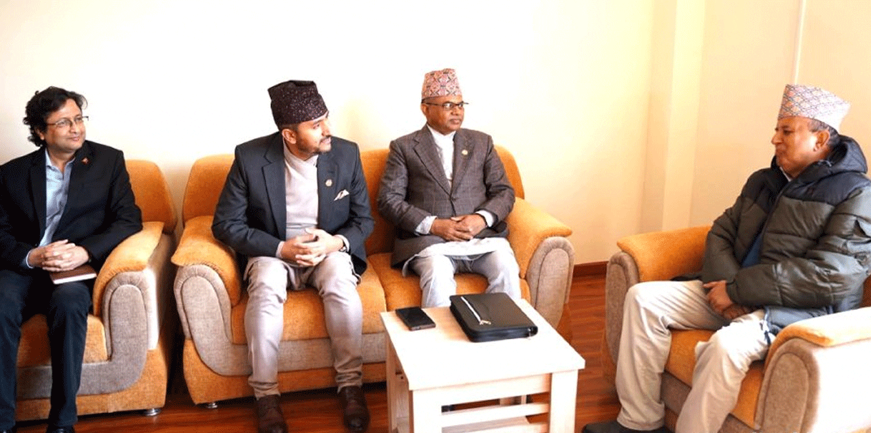 आयोगको काममा प्रभाव नपार्न एमालेलाई संवाद समितिको आग्रह