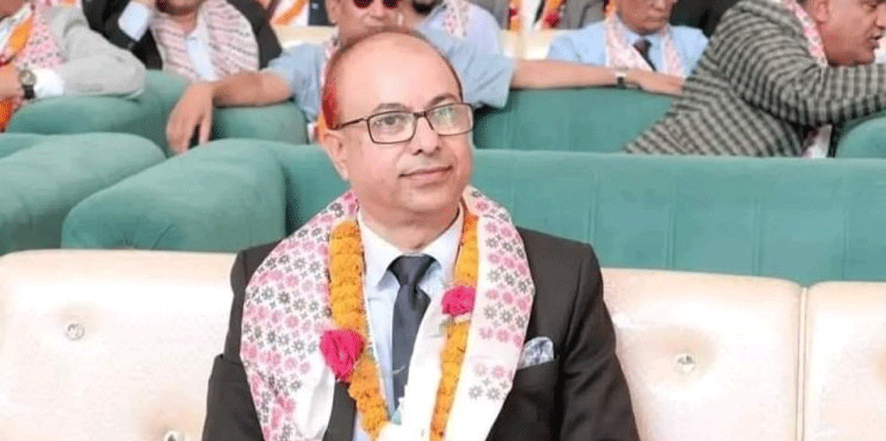 मधेशका मुख्य न्यायाधिवक्ता सुरेन्द्र कुमार महतो पदमुक्त