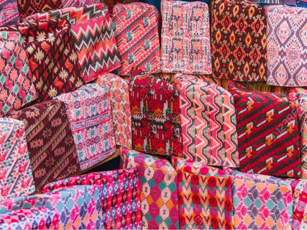 आज १३औँ राष्ट्रिय पोसाक एवं टोपी दिवस मनाइँदै