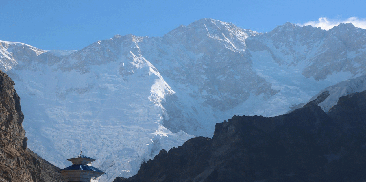 कञ्चनजंघा आधार शिविर सुनसान