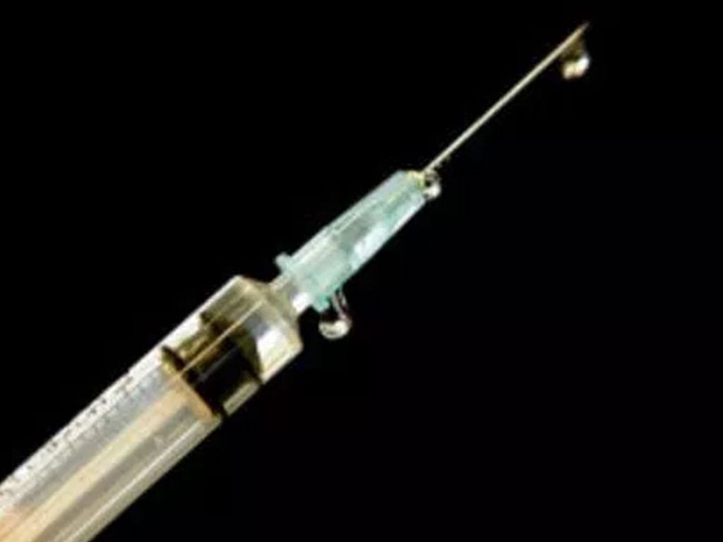 चितवनमा ८० हजार पशुलाई खोरेतविरुद्धको खोप लगाइने