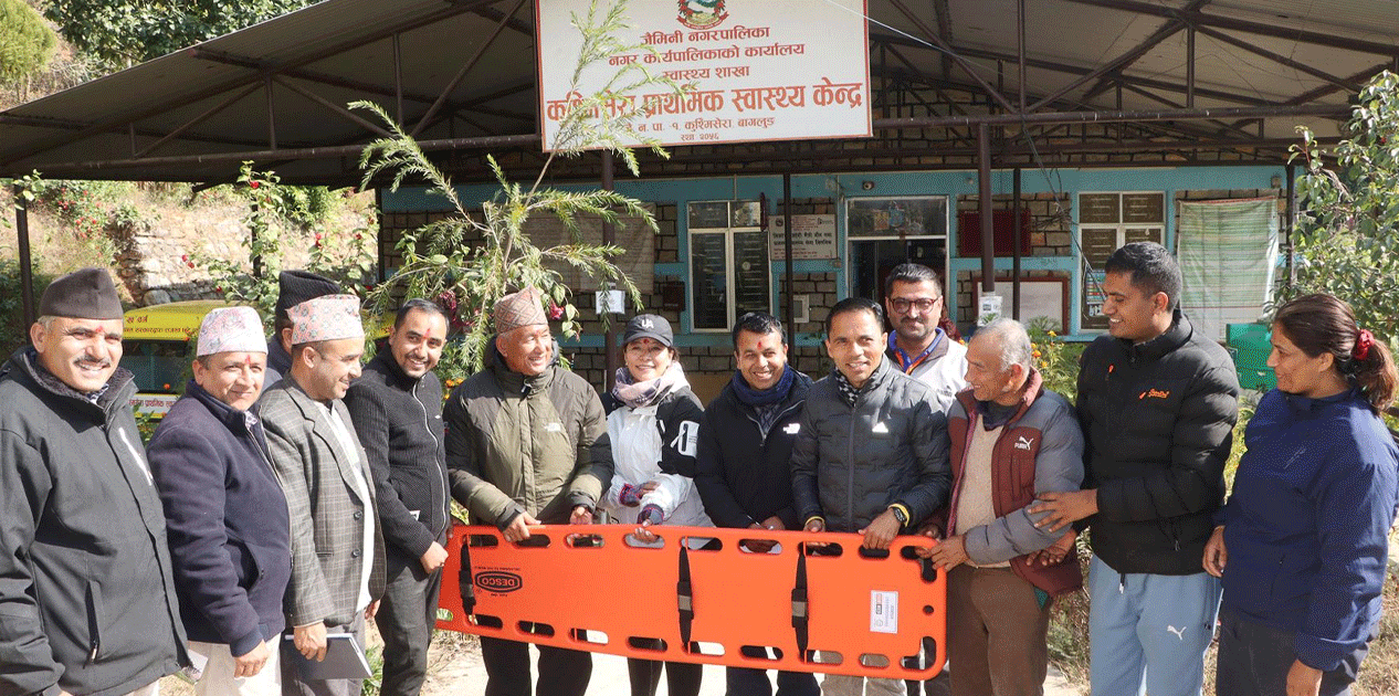 बागलुङका ४९ स्वास्थ्य संस्थालाई स्वास्थ्य सामग्री सहयोग